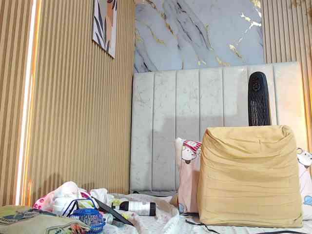 hornyssluttt hornyssluttt