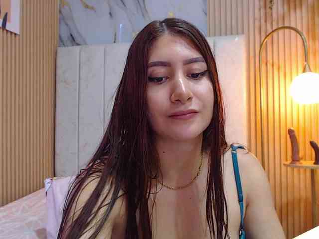 hornyssluttt webcam