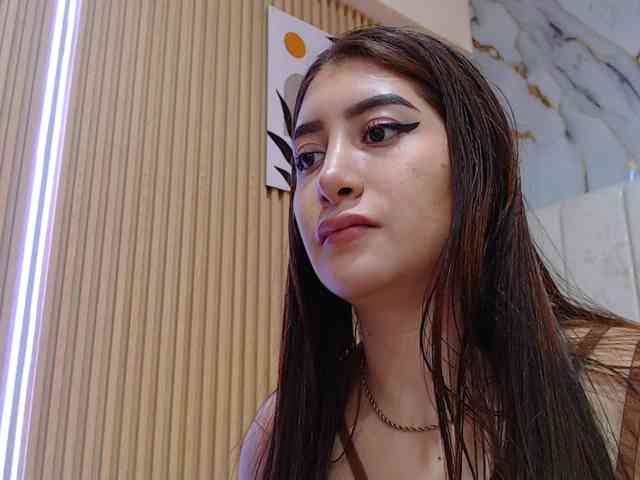 hornyssluttt webcam