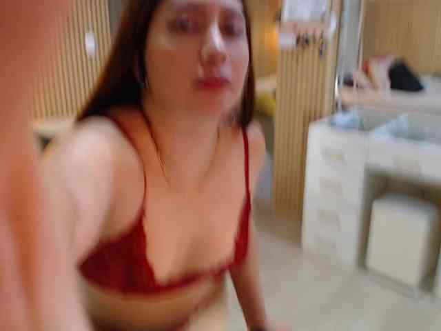 hornyssluttt webcam