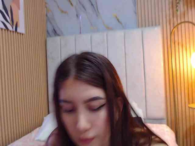 hornyssluttt webcam
