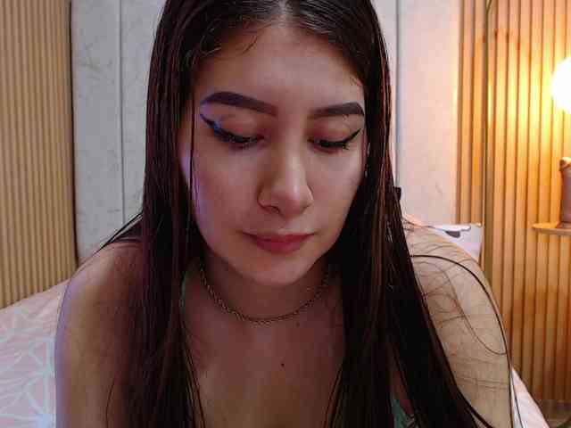 hornyssluttt webcam