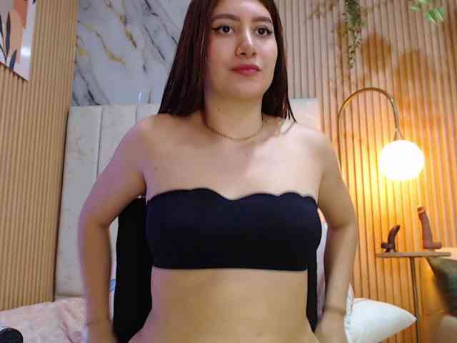 hornyssluttt webcam