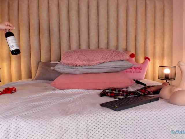 MaiaCollins webcam
