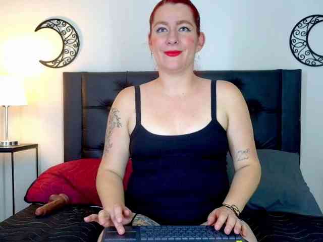 Pamelamk webcam