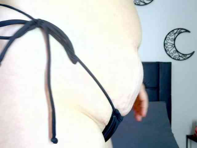 Pamelamk webcam