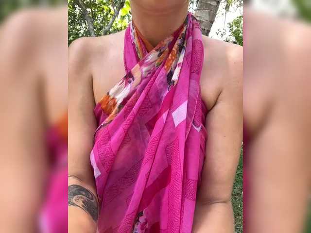 KinaMoonLove's BongaCams show and profile