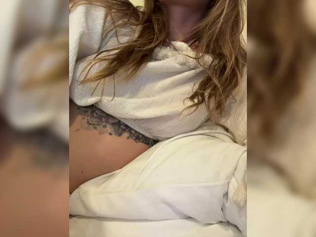 KinaMoonLove's BongaCams show and profile