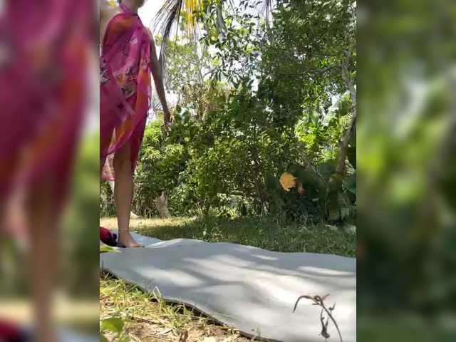 KinaMoonLove's BongaCams show and profile