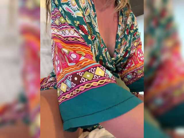 KinaMoonLove's BongaCams show and profile