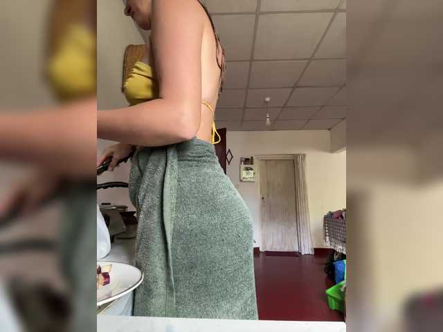 KinaMoonLove's BongaCams show and profile