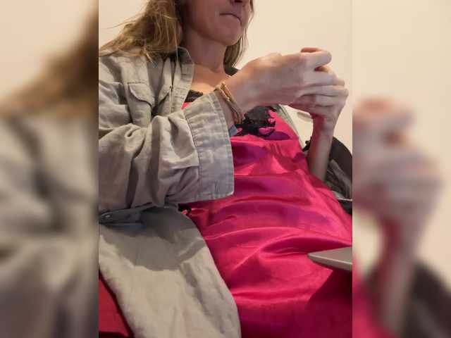 KinaMoonLove's BongaCams show and profile