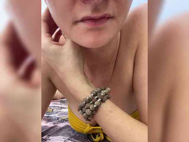 KinaMoonLove webcam