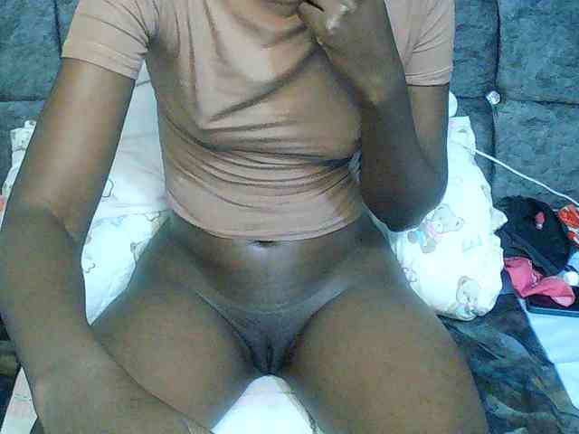 SweetBellan webcam