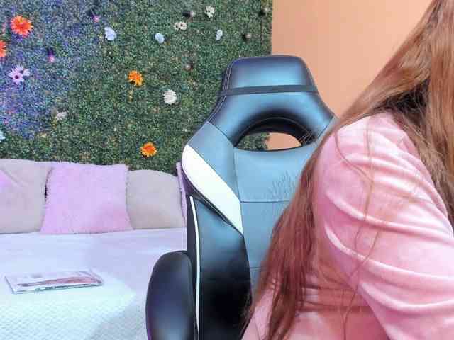 carolina-hernand... Live Webcam on BongaCams