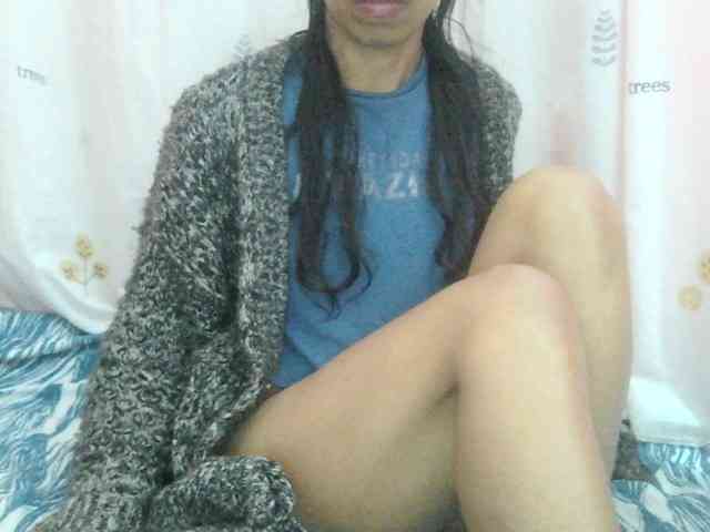 Myrinaahh webcam