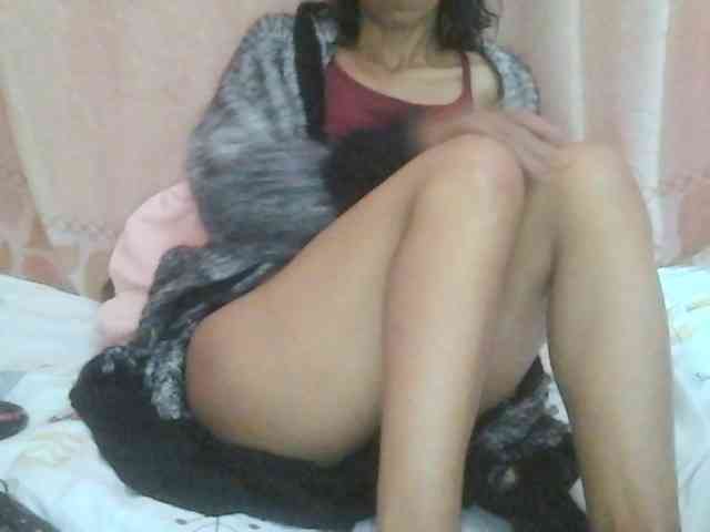 Myrinaahh webcam