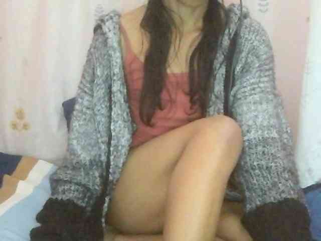 Myrinaahh webcam