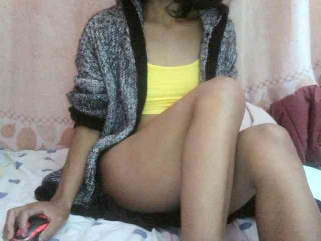 Myrinaahh webcam