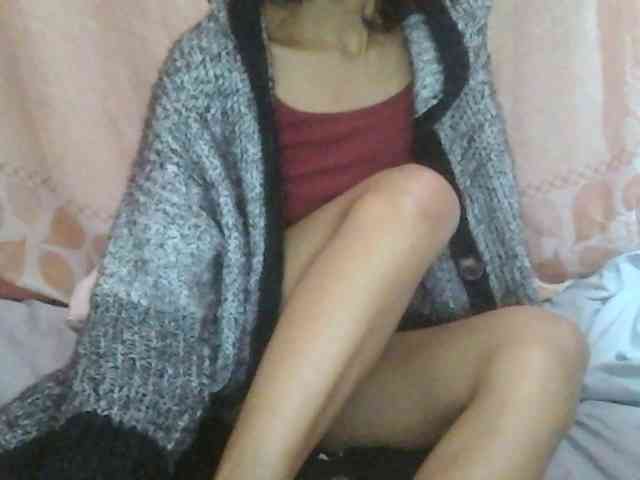 Myrinaahh webcam