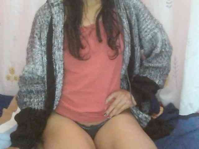 Myrinaahh webcam