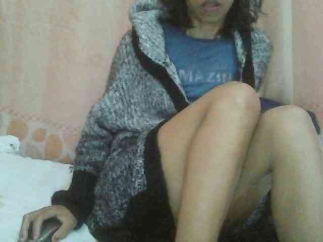 Myrinaahh webcam