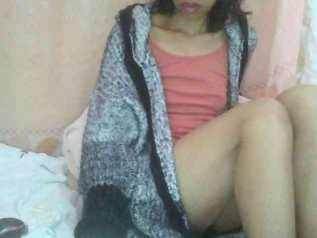 Myrinaahh webcam