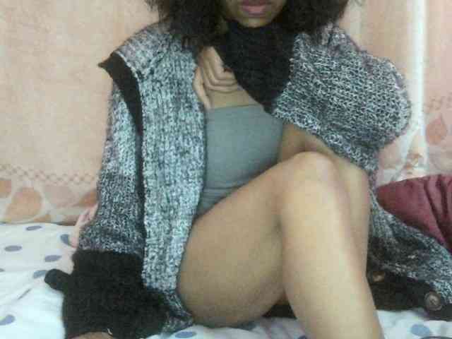 Myrinaahh webcam