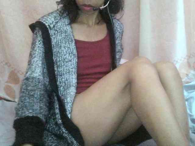 Myrinaahh webcam