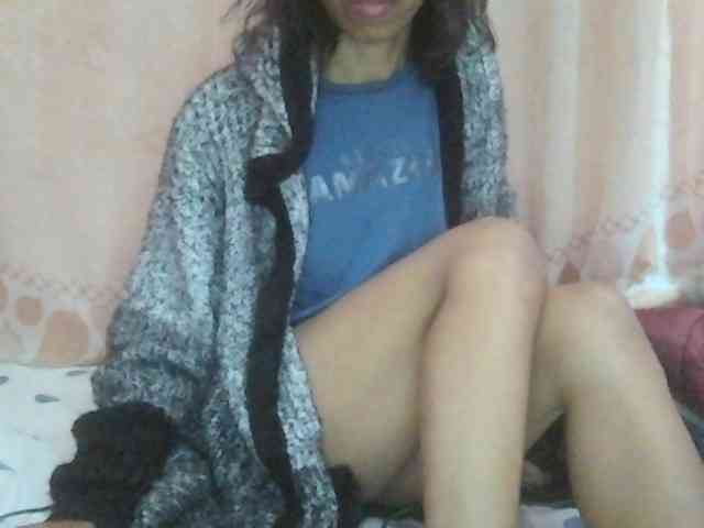 Myrinaahh webcam
