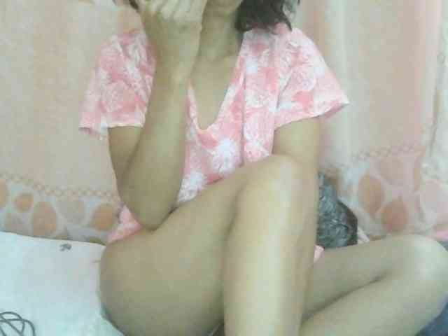 Myrinaahh webcam