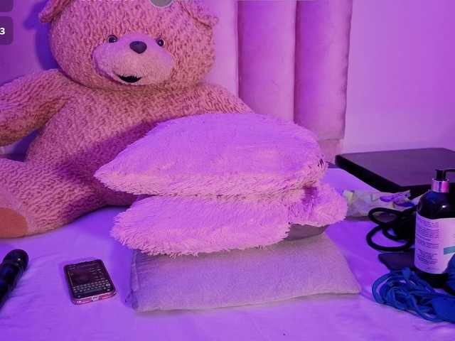 NAHOMII-BROWN's BongaCams show and profile