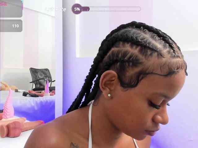 NAHOMII-BROWN webcam