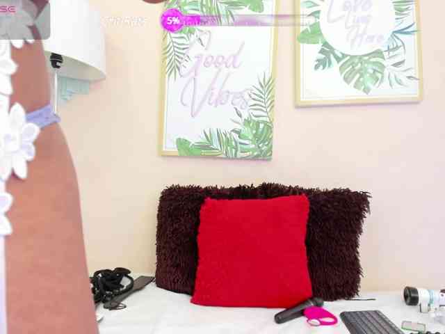 NAHOMII-BROWN webcam