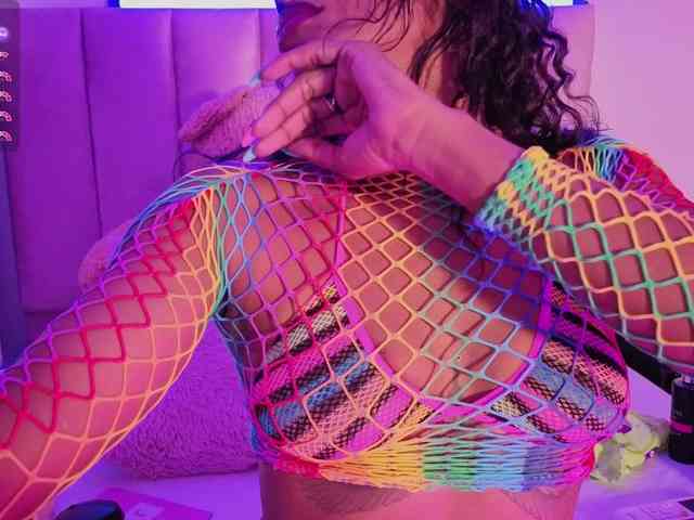 NAHOMII-BROWN webcam