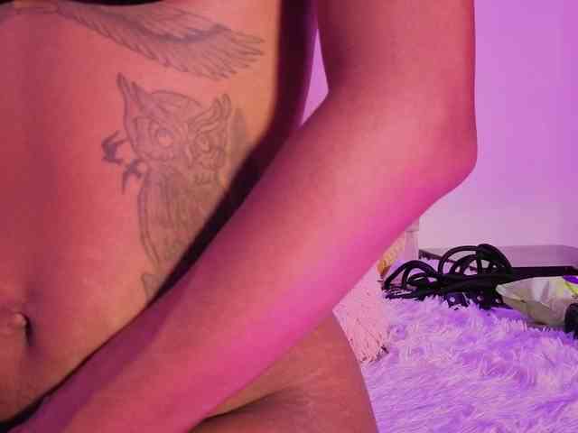 NAHOMII-BROWN webcam