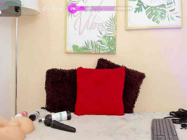 NAHOMII-BROWN webcam