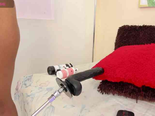 NAHOMII-BROWN webcam