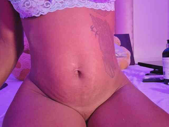 NAHOMII-BROWN webcam