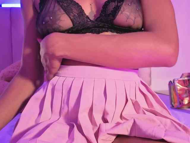 NAHOMII-BROWN webcam