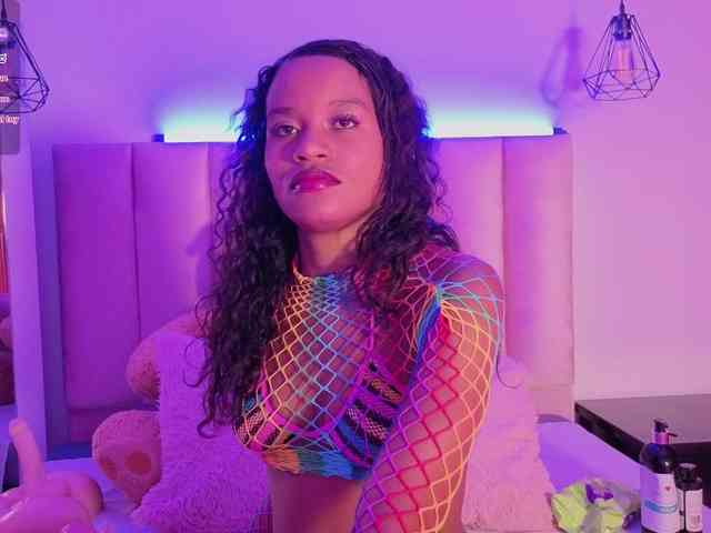 NAHOMII-BROWN webcam