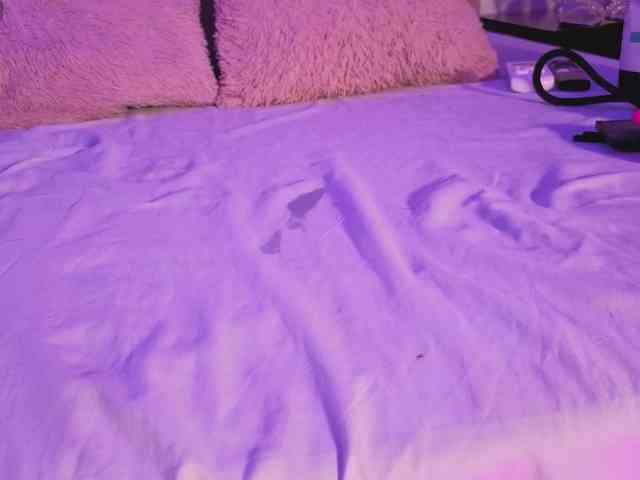 NAHOMII-BROWN webcam