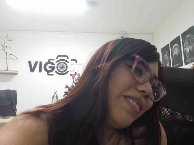 ADARAMARTINZ Live Webcam on BongaCams