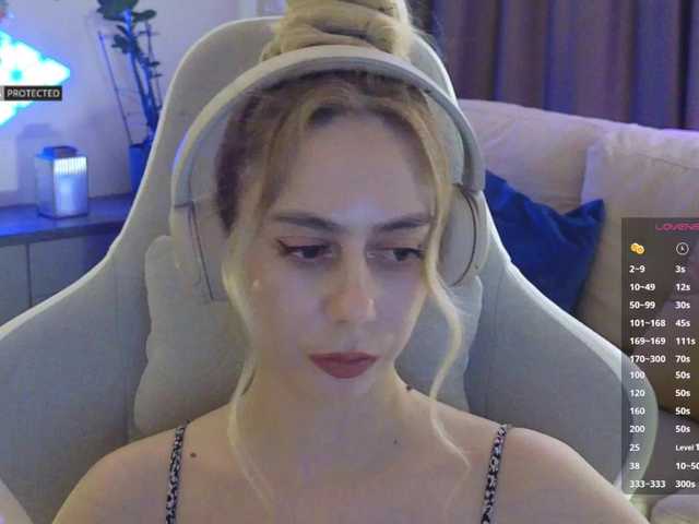 -Light-Fury-'s BongaCams show and profile