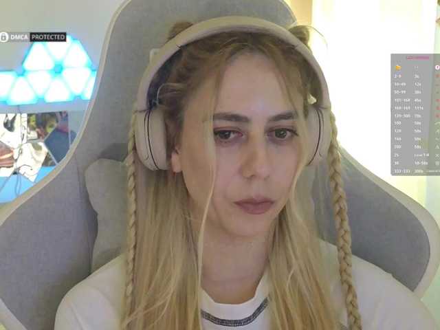 -Light-Fury-'s BongaCams show and profile