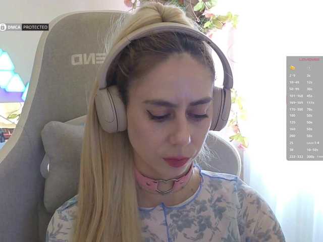 -Light-Fury-'s BongaCams show and profile