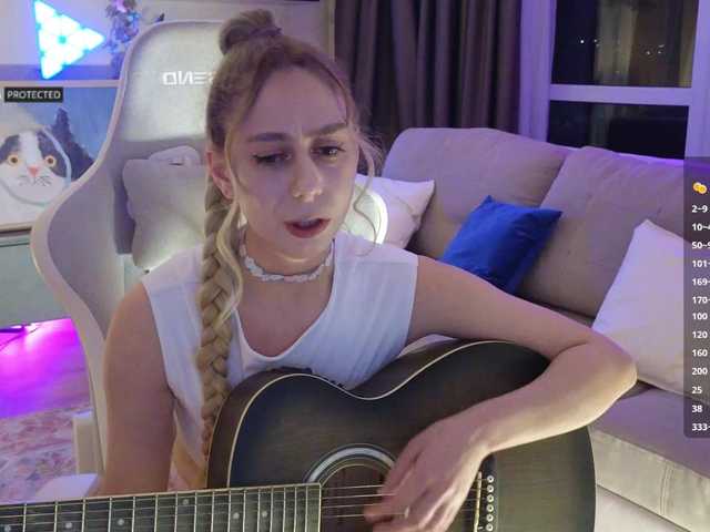 -Light-Fury-'s BongaCams show and profile