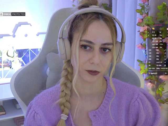 -Light-Fury-'s BongaCams show and profile