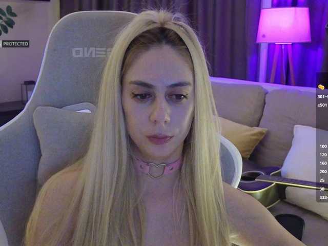 -Light-Fury-'s BongaCams show and profile