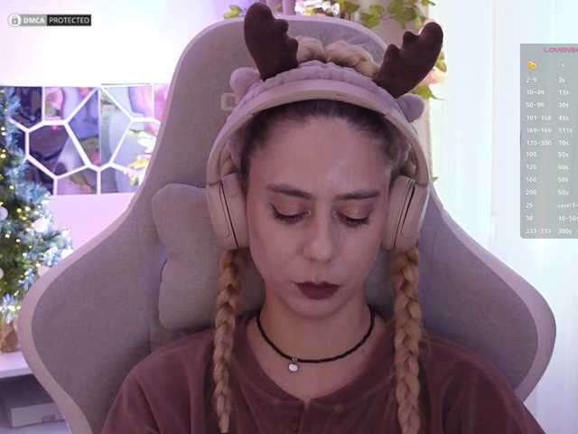 -Light-Fury-'s BongaCams show and profile